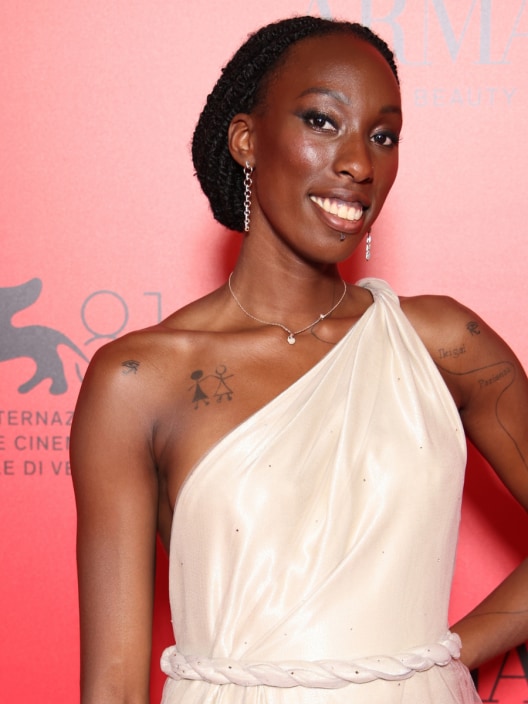 Paola Egonu sul red carpet di Venezia: dopo gli haters, sui social finalmente tanto calore e affetto