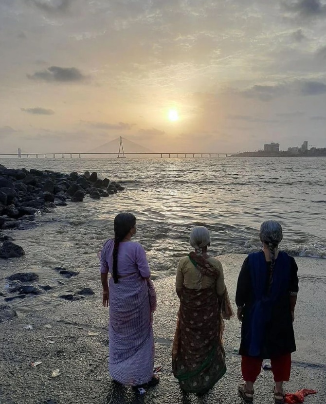 Surabhi Yadav, Basanti: women at leisure