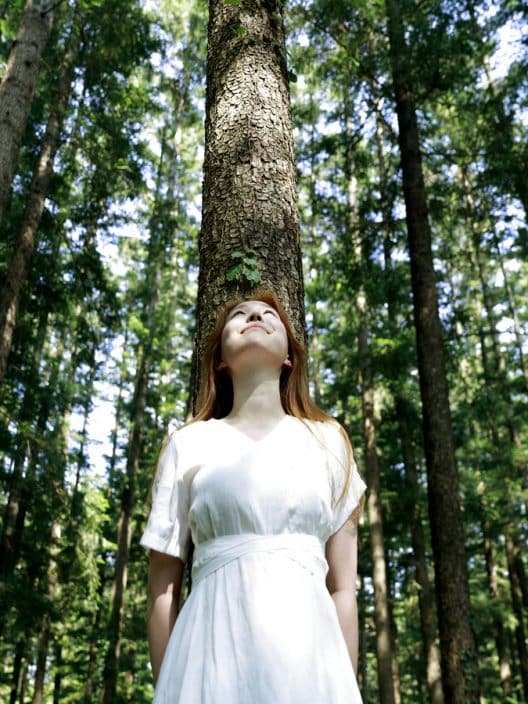 Forest bathing: perché un’immersione nella natura aiuta a riconnettersi con sé stessi