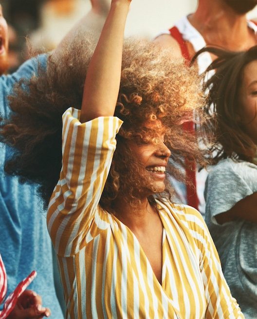 Ecstatic dance: perché è la liberazione emotiva di cui abbiamo bisogno